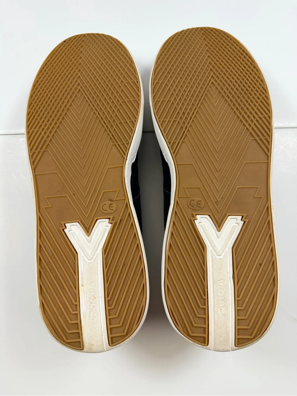 Vionic carter navy